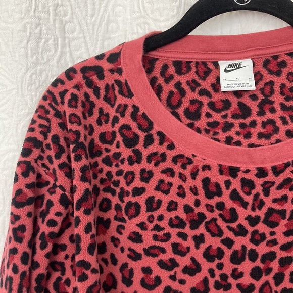 Nike Red Leopard Print Sweatshirt sz XL - Picture 3 of 12